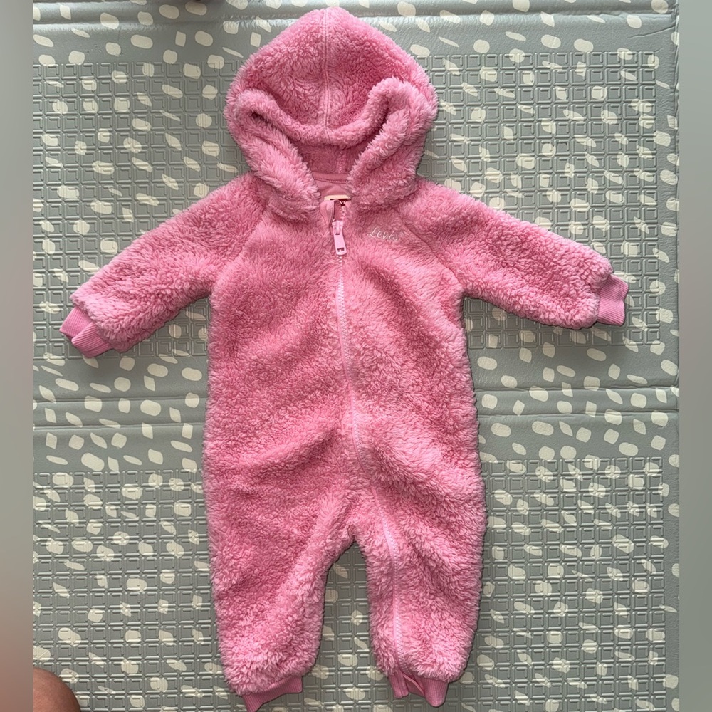 Levi’s Baby Girl Pink Sherpa Onesie Size 6 Months